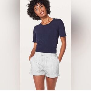 NWT Lululemon Spring Away Short